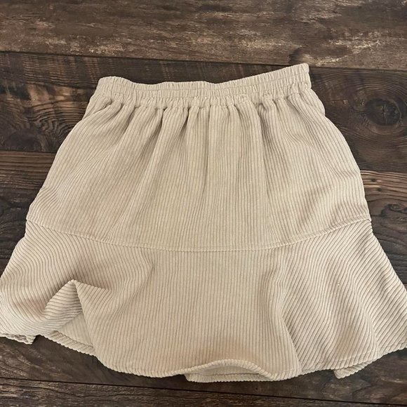 Women's Cream Skirt - Picture 3 of 4